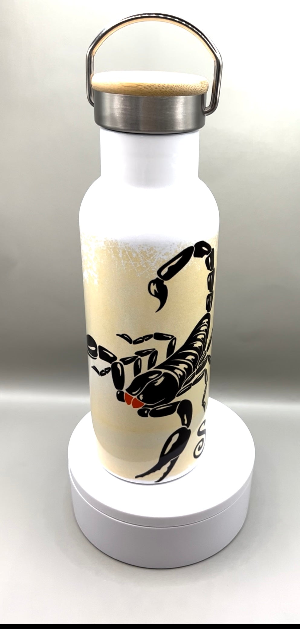 Thermoflasche mit Bambusdeckel